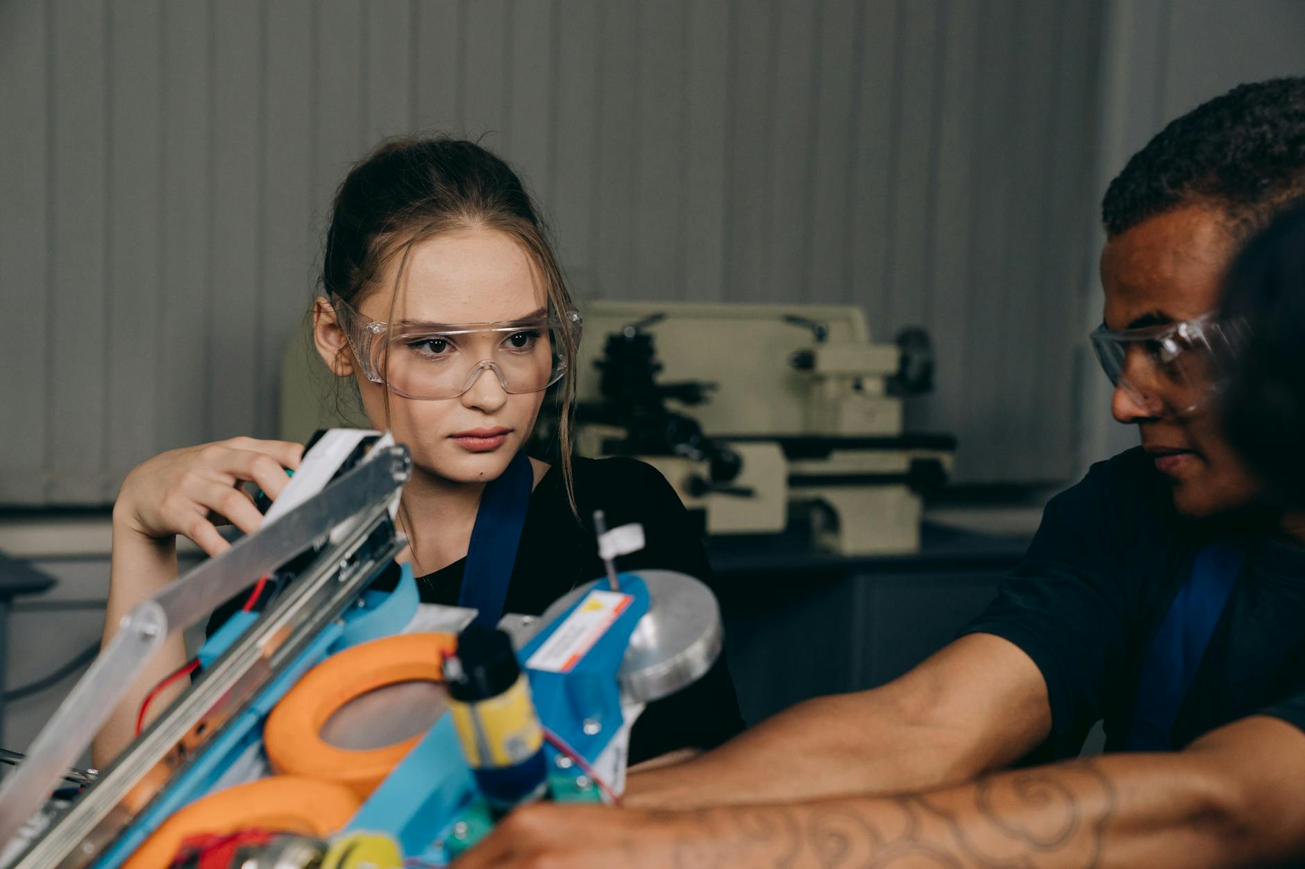 Integrating Emotional Intelligence into Strategic Decision-Making in Lean Manufacturing