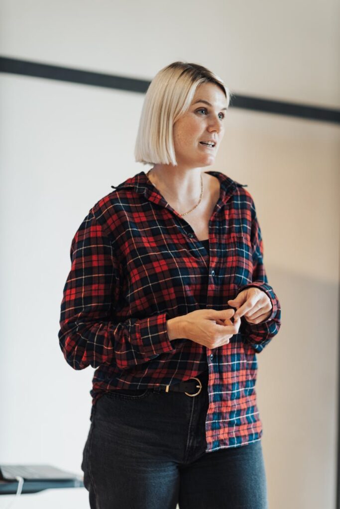 Engaging Stakeholders: Techniques for Persuasive Presentations