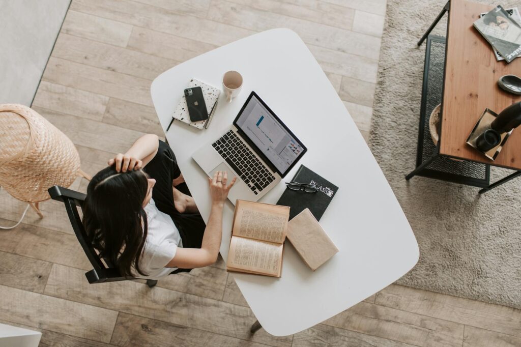 Implementing Remote Work to Cut Overhead Expenses Implementing Remote Work to Cut Overhead Expenses