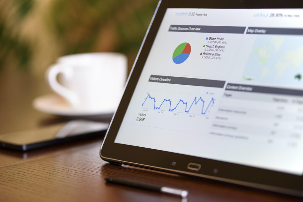 Maximizing HR Efficiency with Data Visualization and Analytics Tools Maximizing HR Efficiency with Data Visualization and Analytics Tools