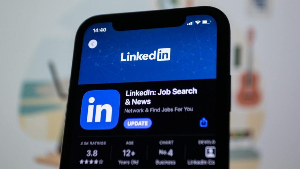 Maximizing Your LinkedIn Profile for Job Search Success Maximizing Your LinkedIn Profile for Job Search Success