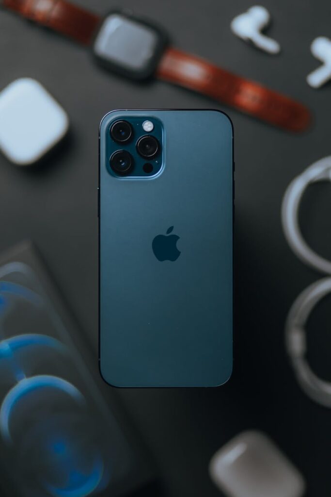 App Ecosystem Showdown: Apple vs Pixel - Which Smartphone Offers a Better Selection?