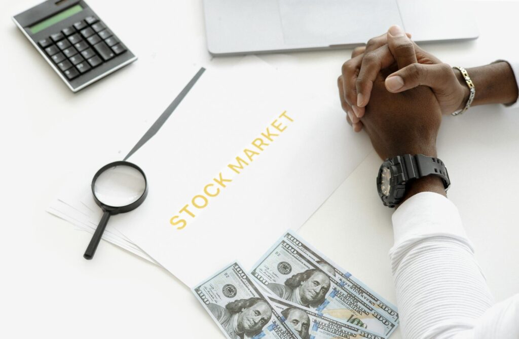 Evaluating the Effectiveness of AML Strategies through Risk Assessments Evaluating the Effectiveness of AML Strategies through Risk Assessments