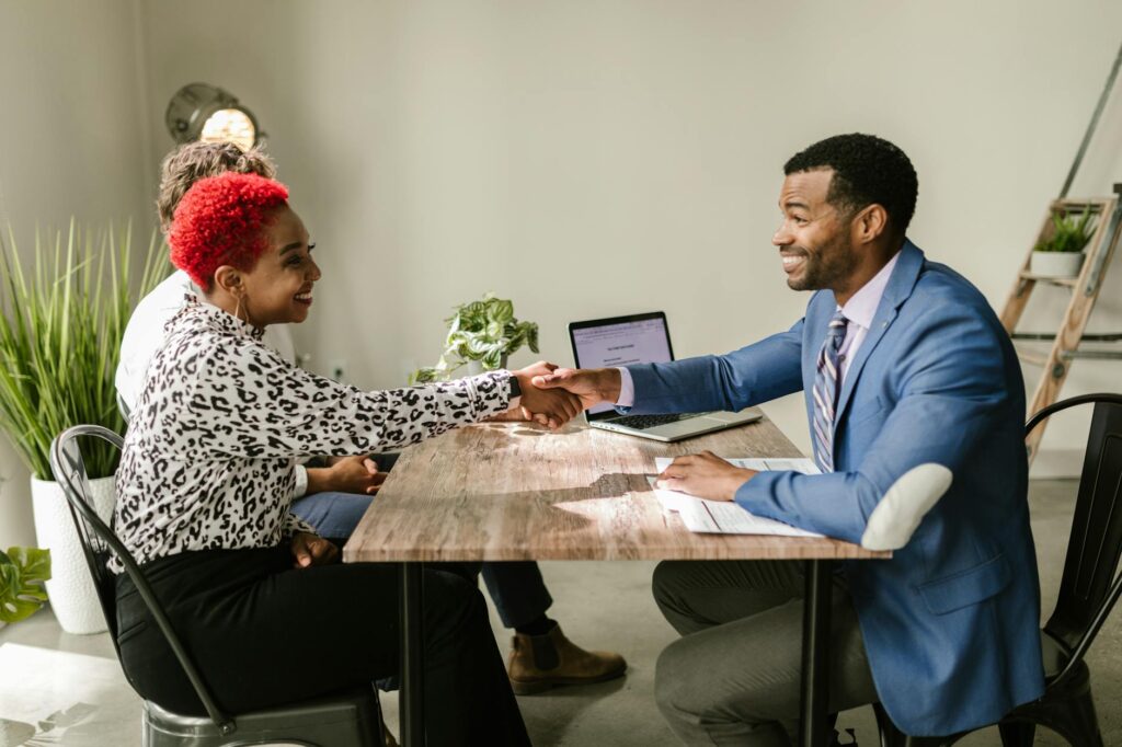 How to Foster Positive Relationships Between Managers and Employees How to Foster Positive Relationships Between Managers and Employees