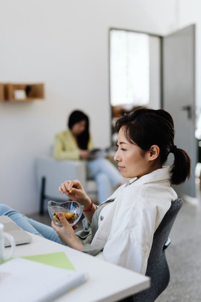 Boosting Employee Productivity through Healthy Eating Habits Boosting Employee Productivity through Healthy Eating Habits