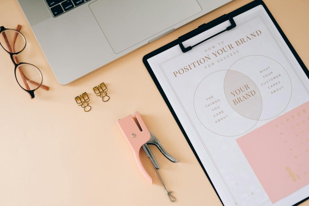 Marketing Strategies: How Apple and Android Dominate the Tech Industry Marketing Strategies: How Apple and Android Dominate the Tech Industry